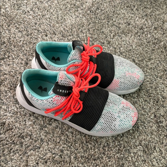 Under Armour Shoes - Under Armour running shoes, size 8.5